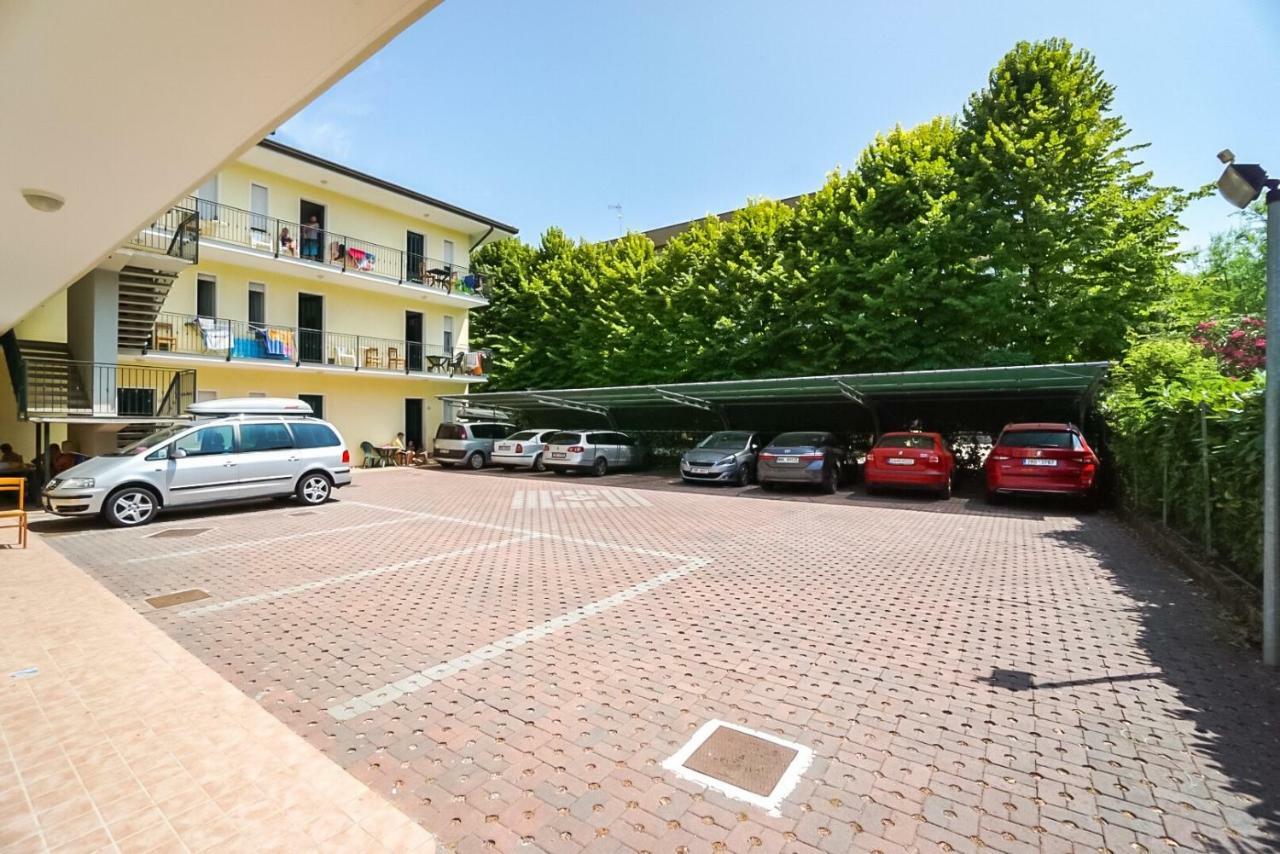 Condominio Brionetta Bibione Eksteriør billede